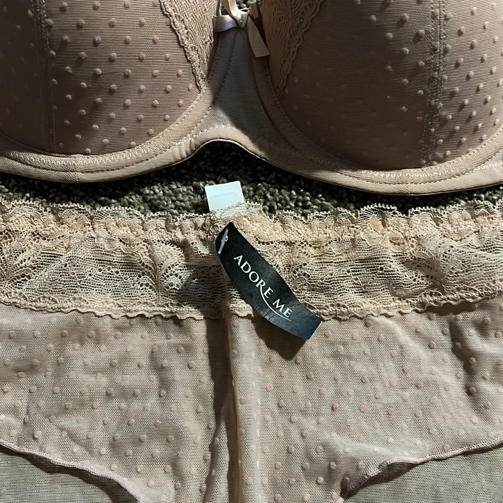 Adore Me bra and Panty set - Picture 4 of 9